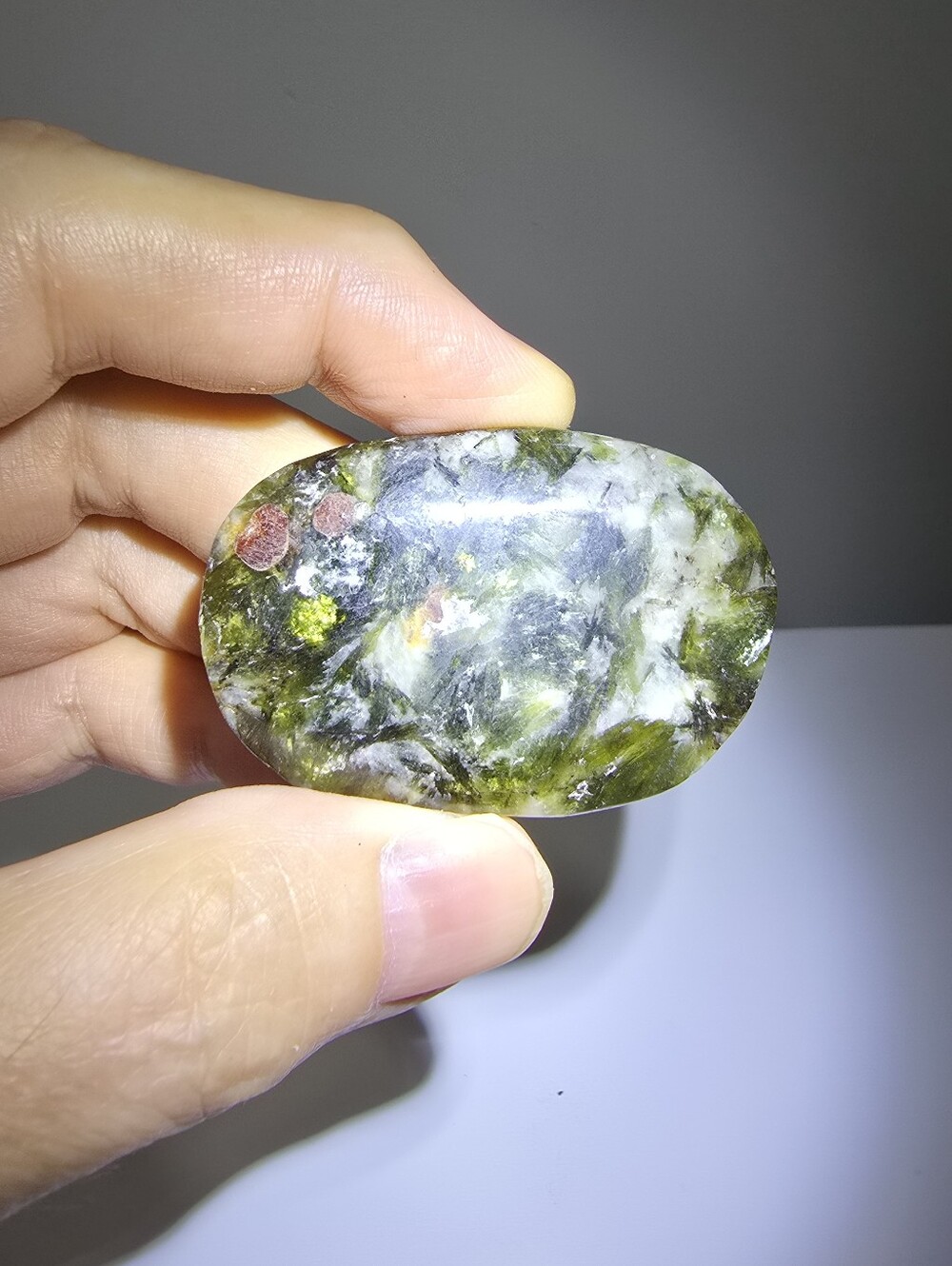 Epidote in Quartz Crystal Palmstone